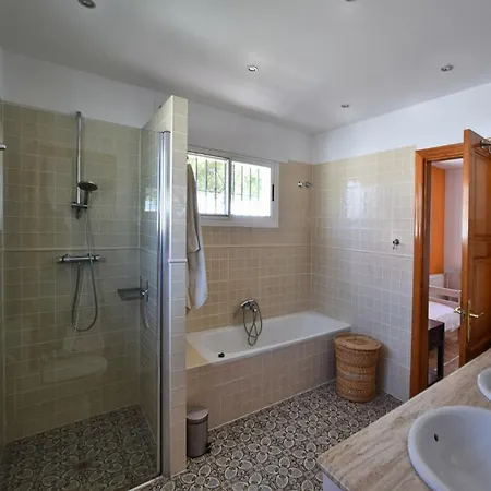 In With Private Pool * Sayalonga