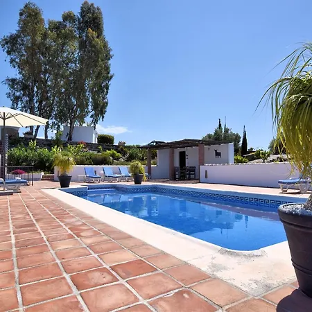 In With Private Pool Villa Sayalonga